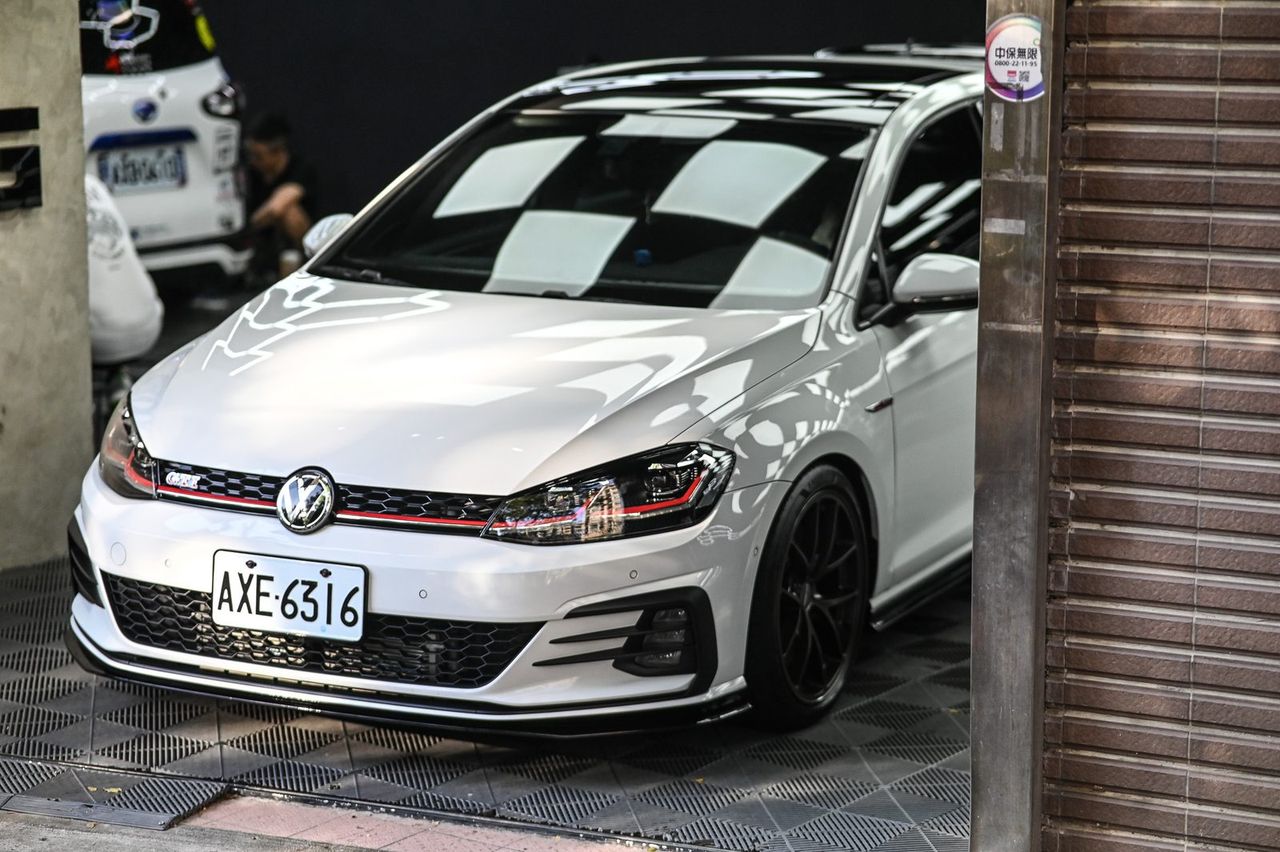 VW Golf GTI 洗車打蠟施工案例 捷匠施工案例