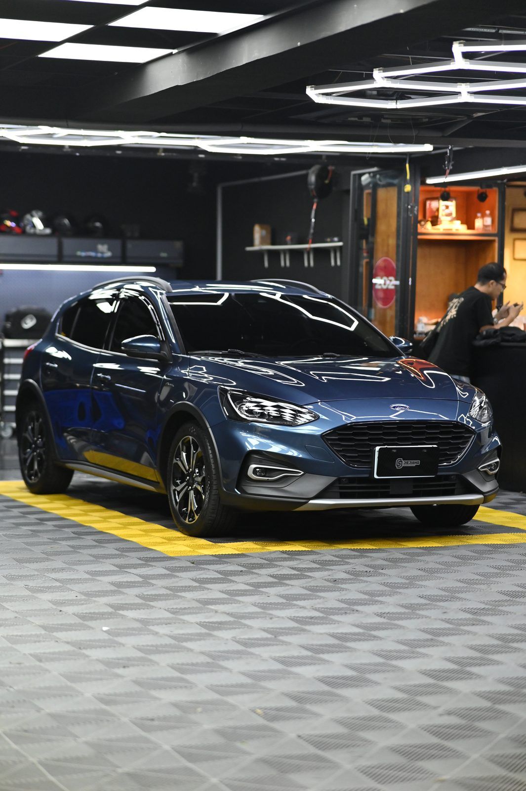 Ford Focus 漆面鍍膜施工案例 捷匠施工案例