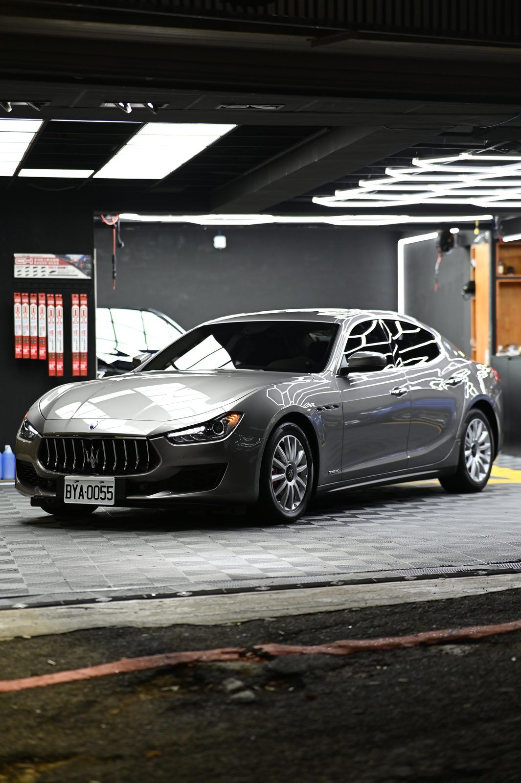 Maserati Ghibli 漆面鍍膜施工案例 捷匠施工案例