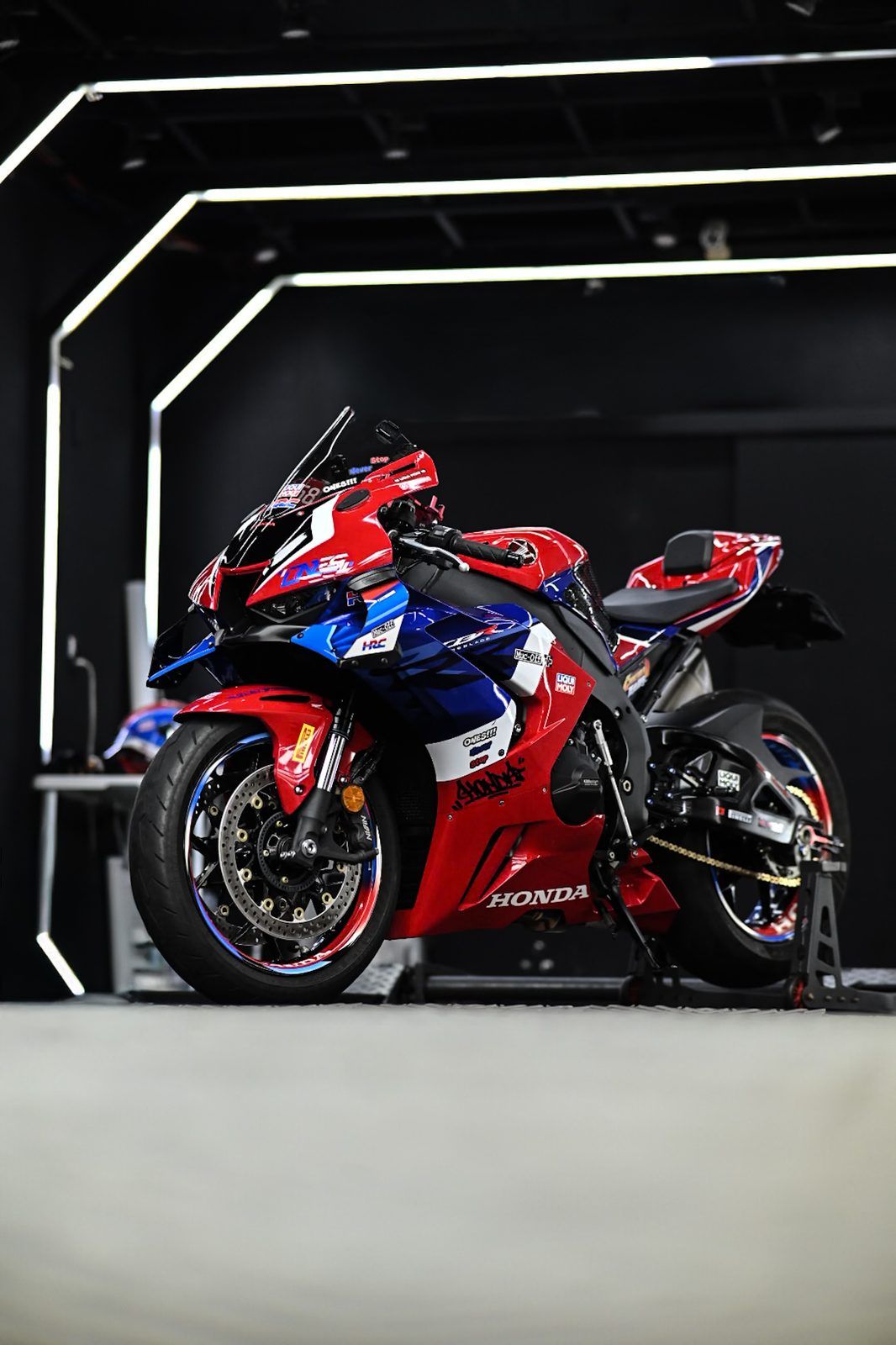 Honda CBR1000RR-R 機車美容施工案例 捷匠施工案例