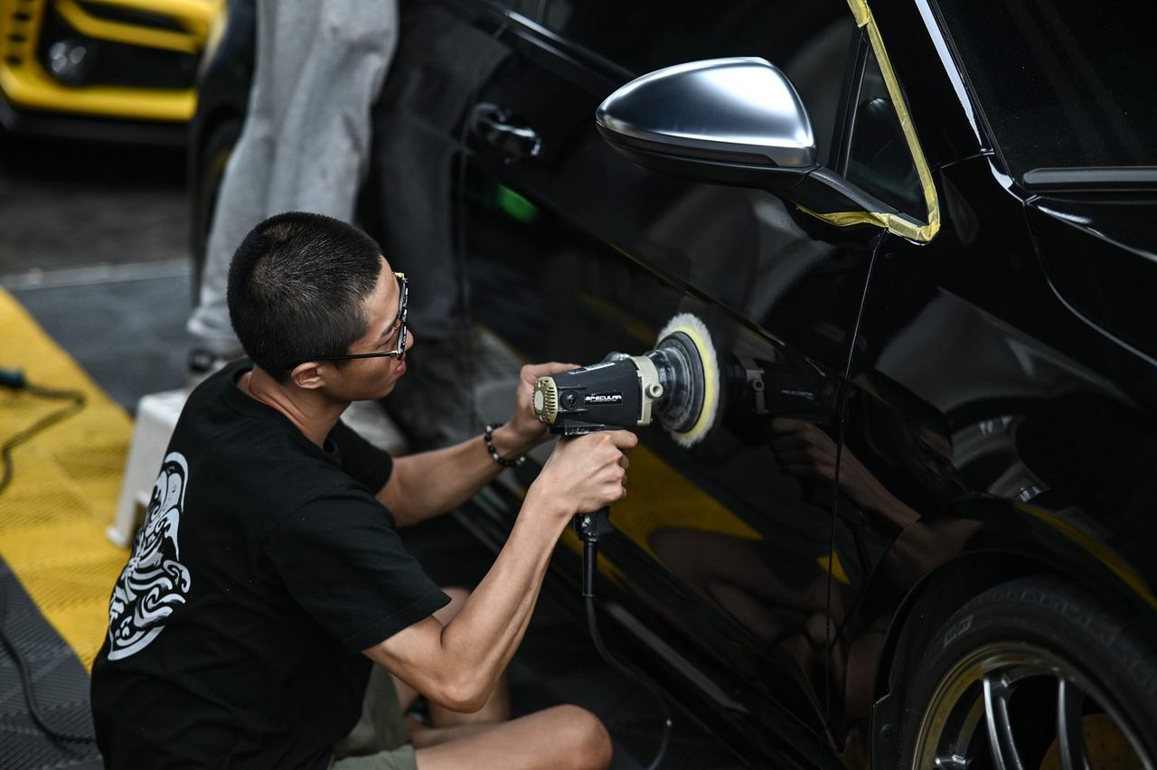 VW Golf 拋光與漆面修復施工案例 捷匠施工案例
