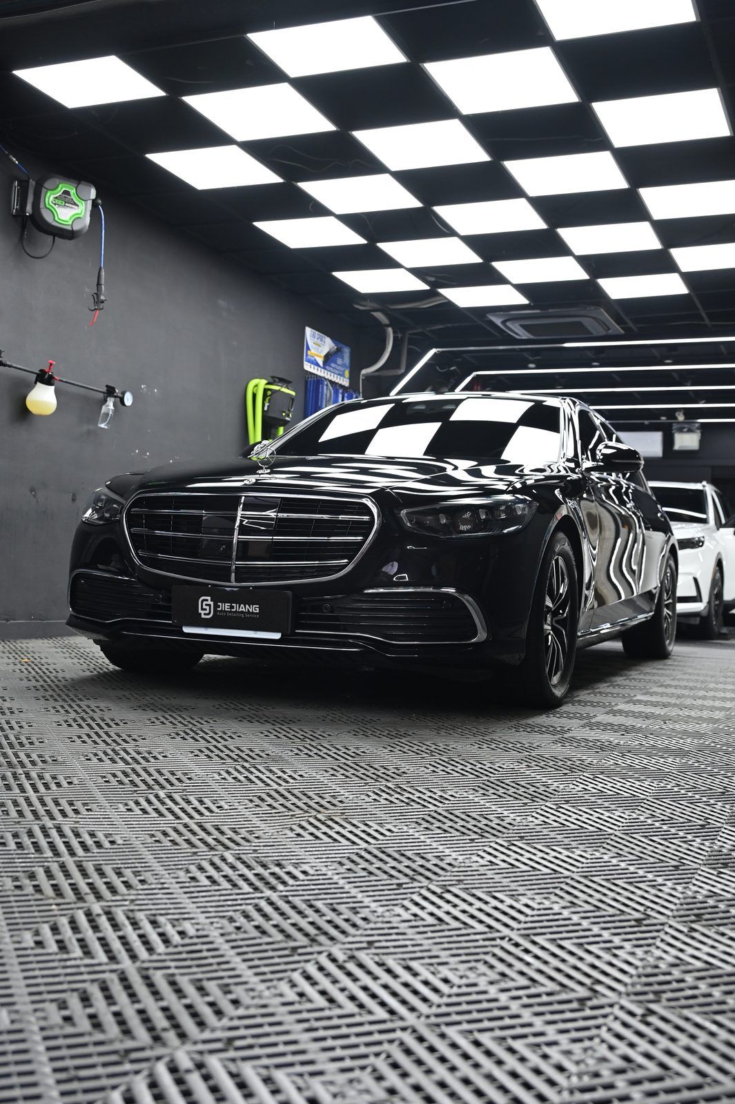 Mercedes-Benz S450 漆面鍍膜施工案例 捷匠施工案例