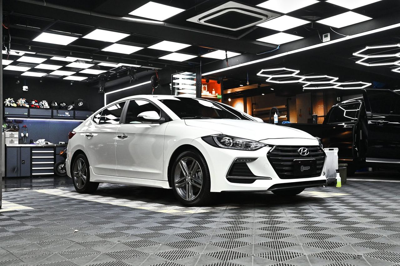 Hyundai Elantra 拋光與鍍膜施工案例 捷匠施工案例