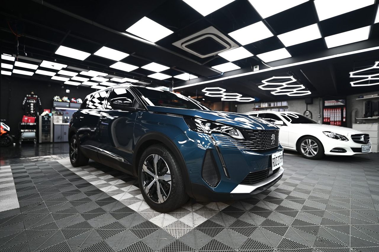 Peugeot 5008 漆面鍍膜施工案例 捷匠施工案例