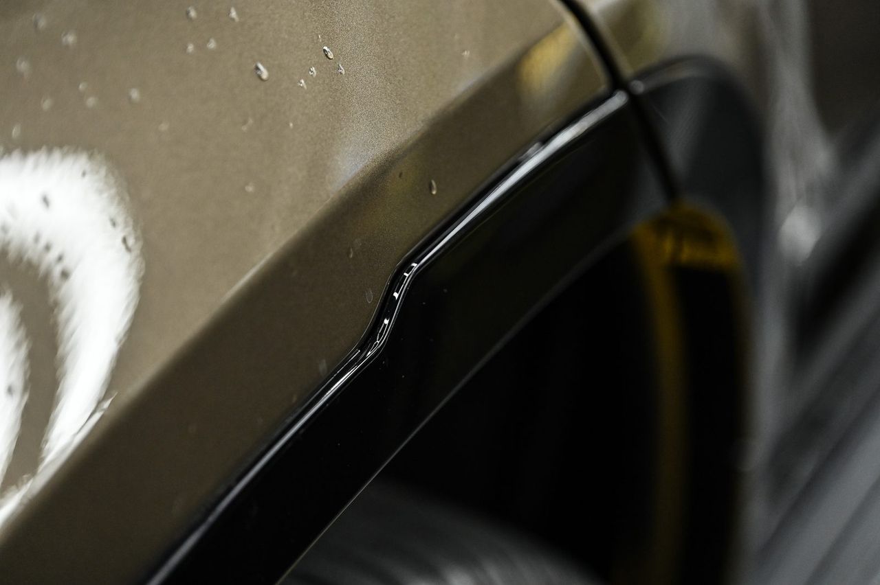 Land Rover Defender 全車犀牛皮施工案例 捷匠施工案例