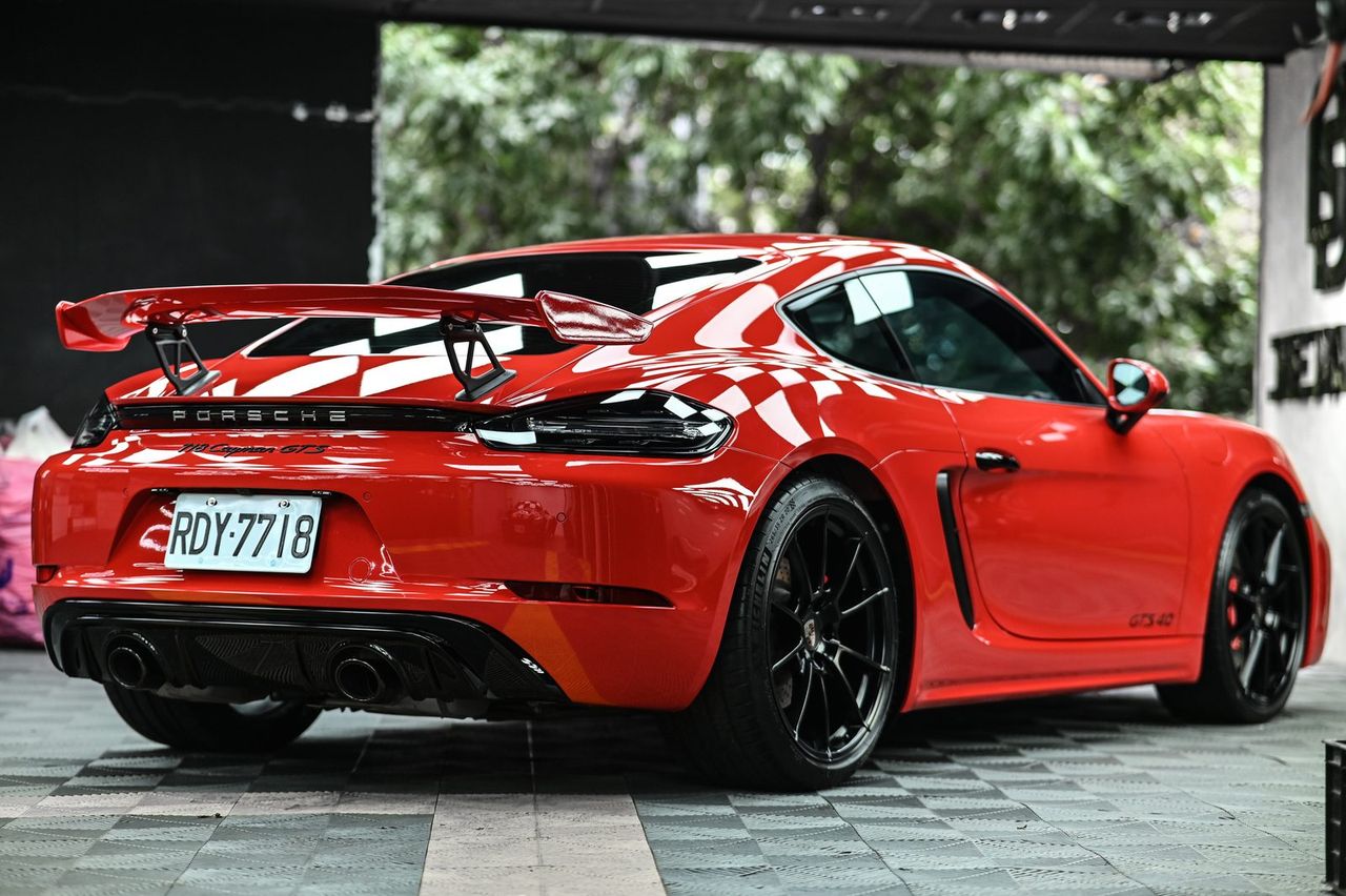 Porsche 718 Cayman GTS 拋光與鍍膜施工案例 捷匠施工案例
