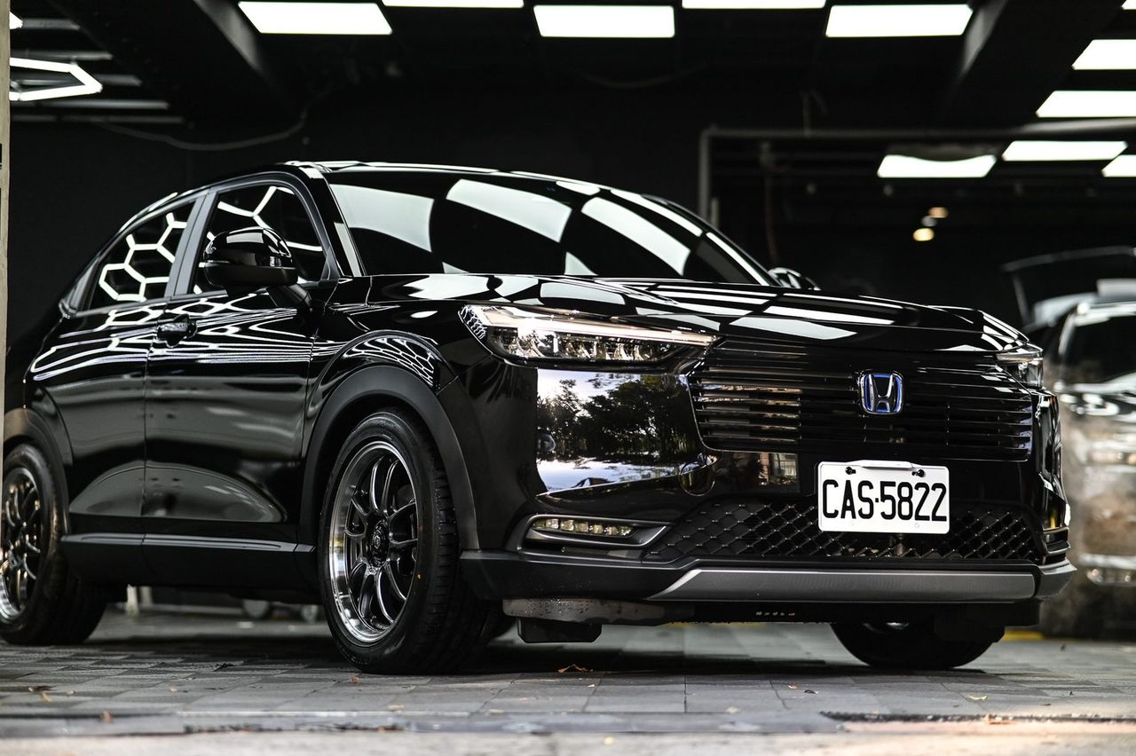Honda HR-V 洗車打蠟施工案例 捷匠施工案例