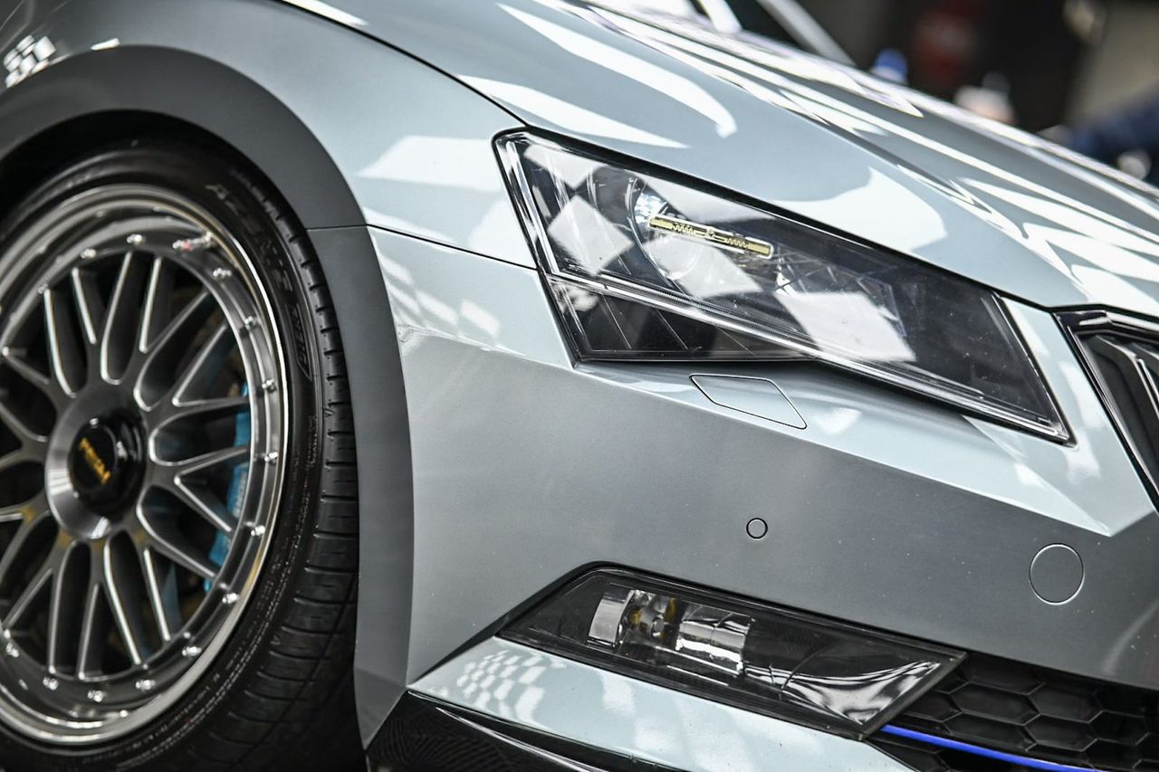 Skoda Superb 漆面鍍膜施工案例 捷匠施工案例