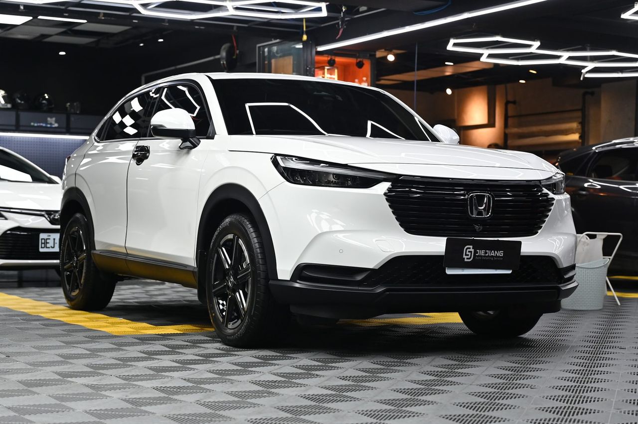 Honda HR-V 拋光與鍍膜施工案例 捷匠施工案例