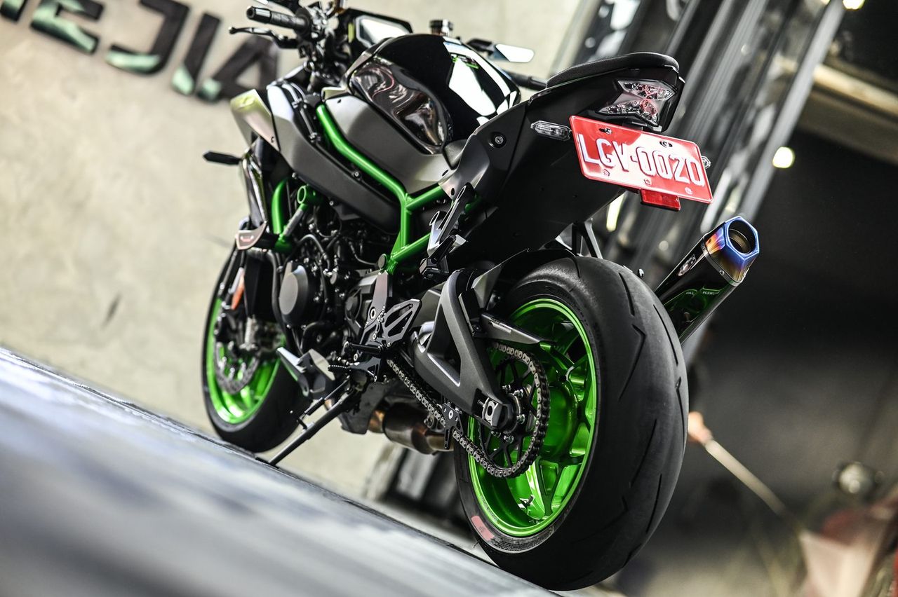 Kawasaki Z H2 機車美容施工案例 捷匠施工案例