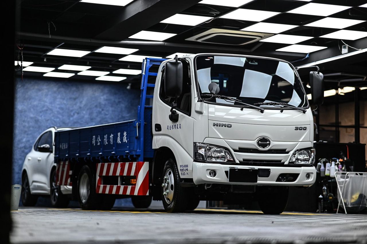 Hino 全車犀牛皮施工案例 捷匠施工案例