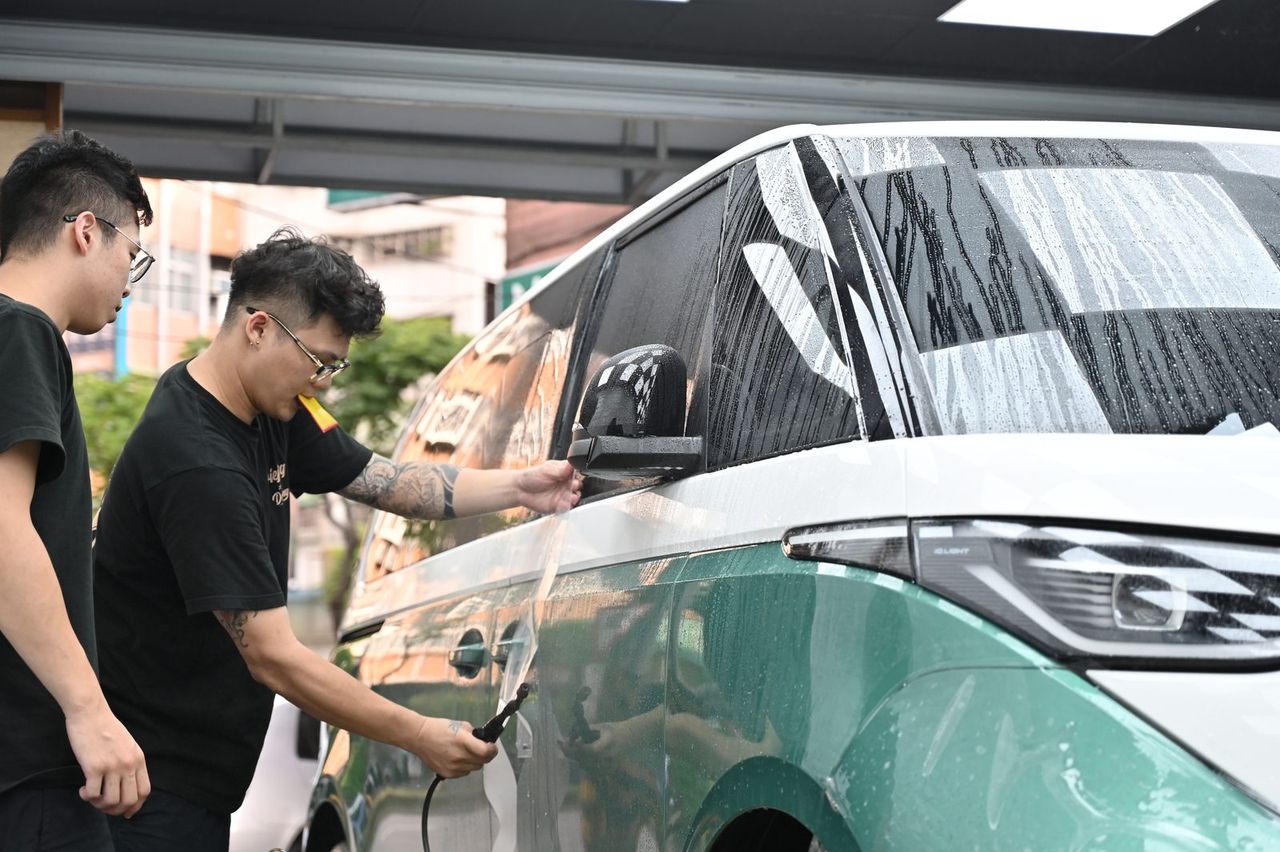 VW ID.Buzz 迎風面犀牛皮施工案例 捷匠施工案例