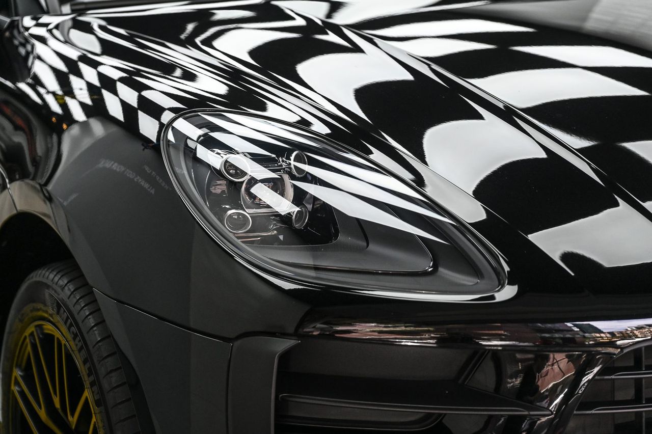 Porsche Macan 洗車打蠟施工案例 捷匠施工案例