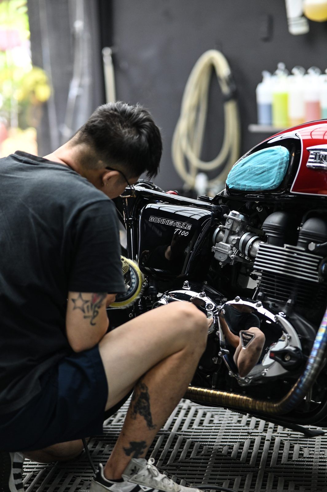 Triumph Bonneville T100 機車美容施工案例 捷匠施工案例