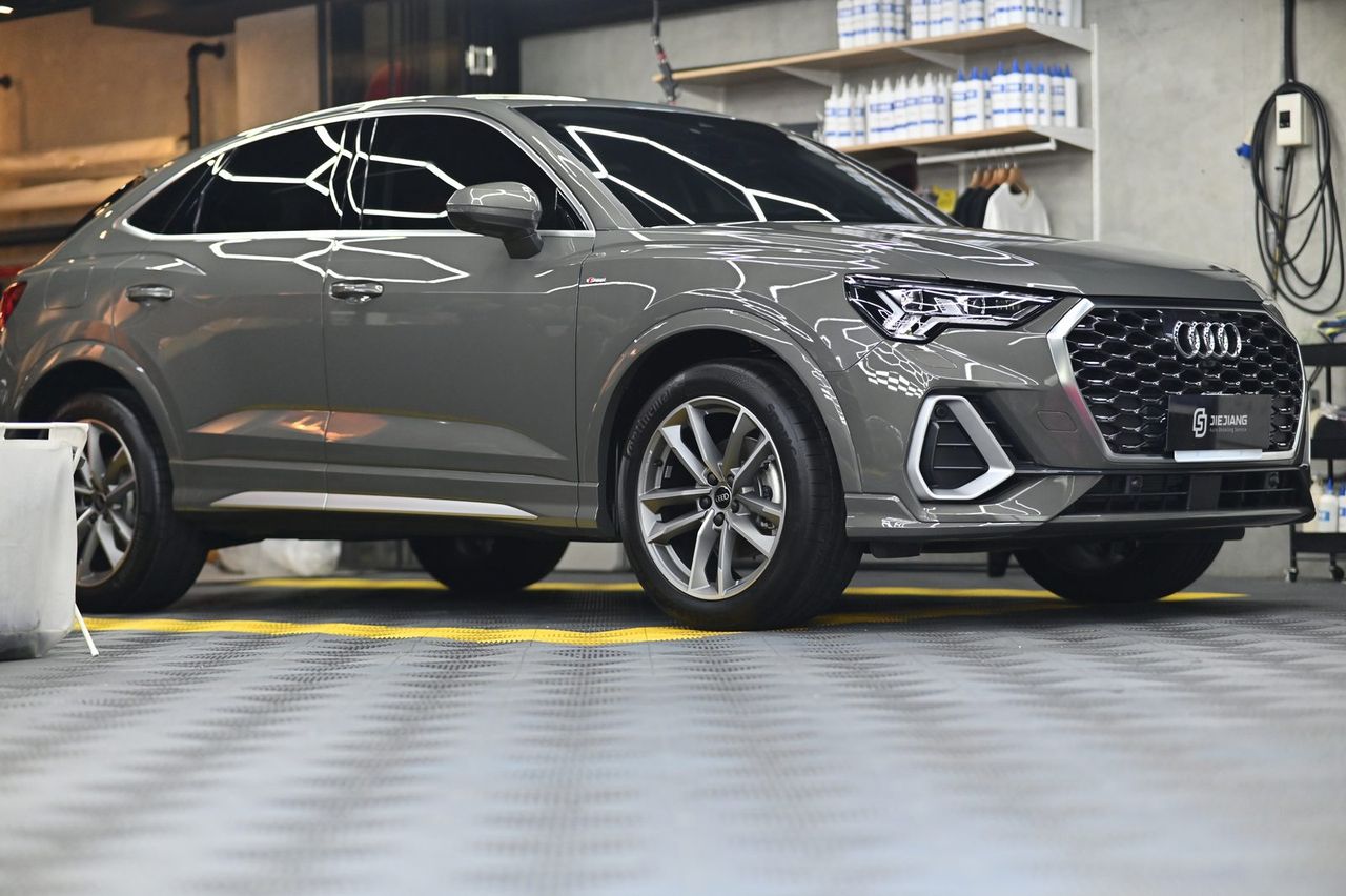 Audi Q3 Sportback 漆面鍍膜施工案例 捷匠施工案例