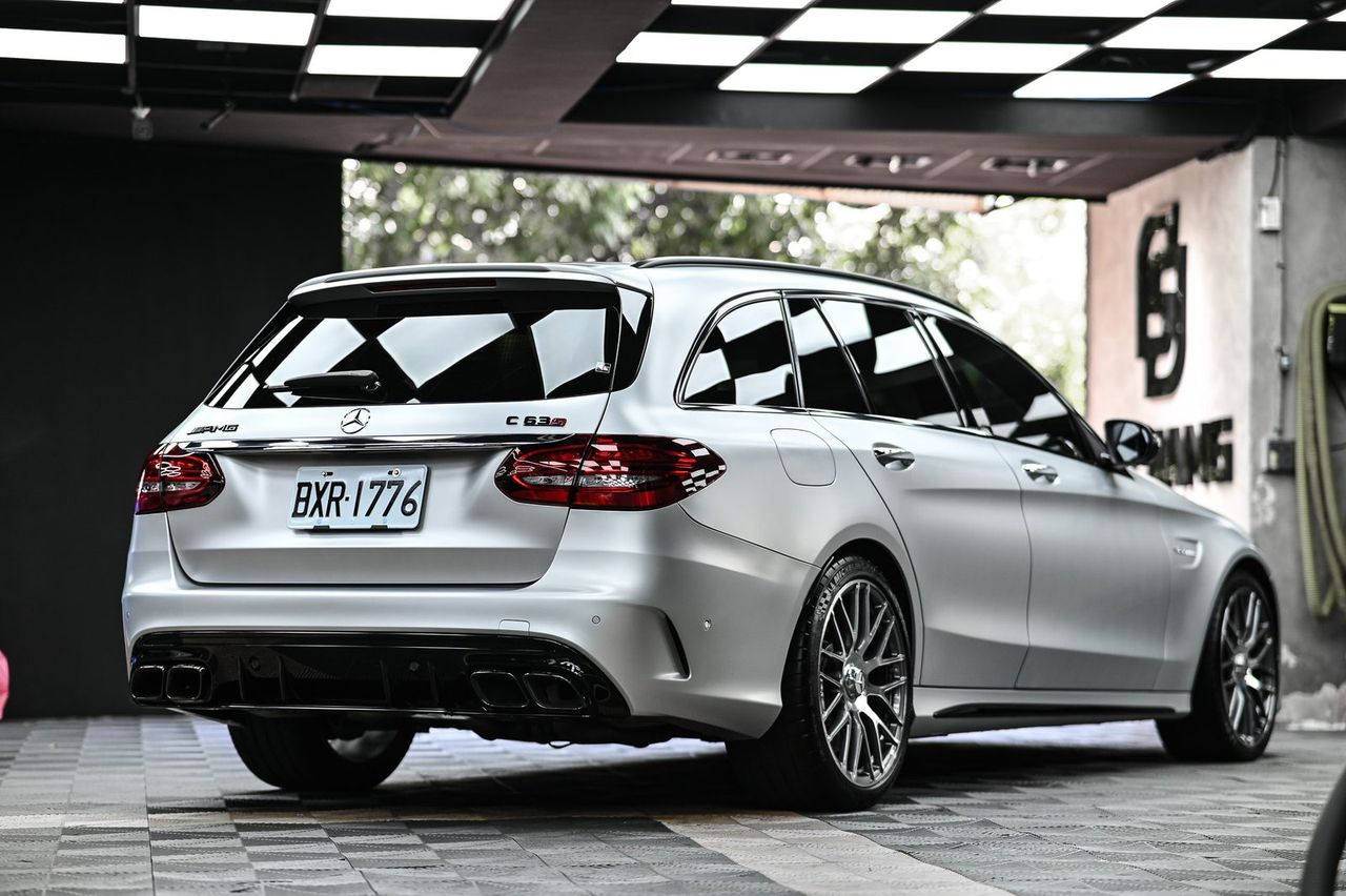 Mercedes-Benz C63 S 漆面鍍膜施工案例 捷匠施工案例