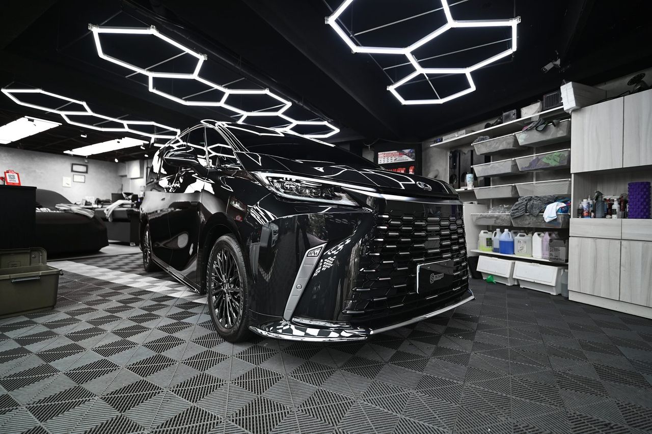 Lexus LM350 漆面鍍膜施工案例 捷匠施工案例