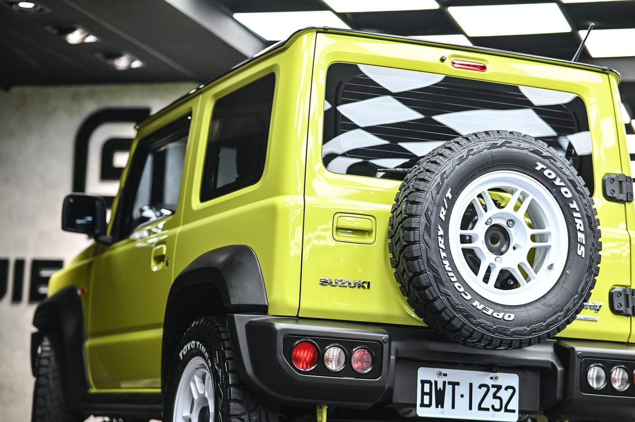 Suzuki Jimny 漆面鍍膜施工案例 捷匠施工案例