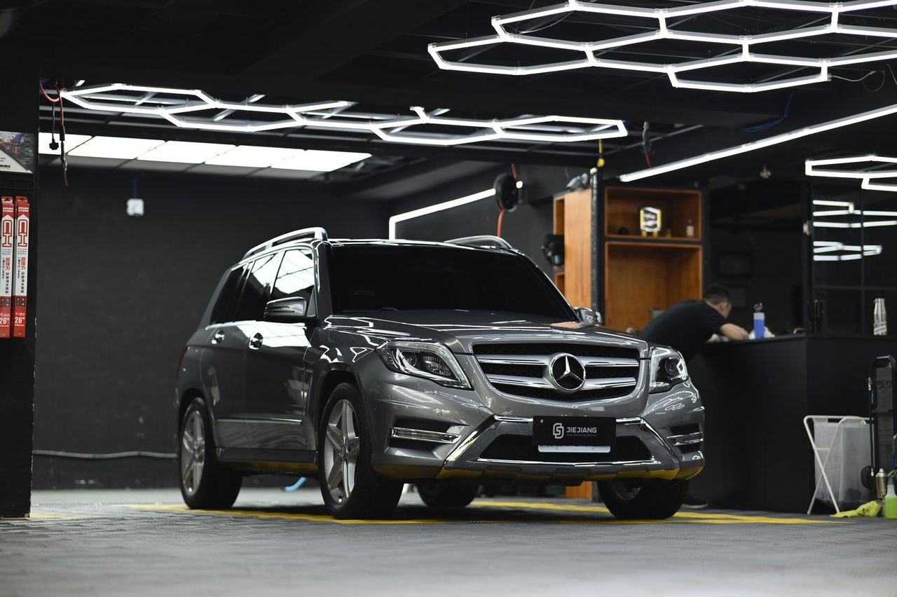 Mercedes-Benz GLK 漆面鍍膜施工案例 捷匠施工案例