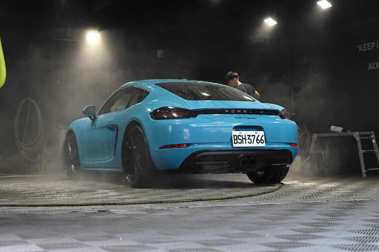 Porsche 洗車打蠟施工案例 捷匠施工案例