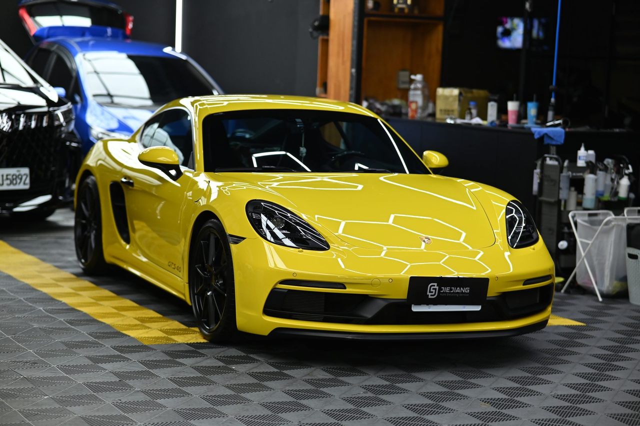 Porsche 718 Cayman GTS 4.0 漆面鍍膜施工案例 捷匠施工案例