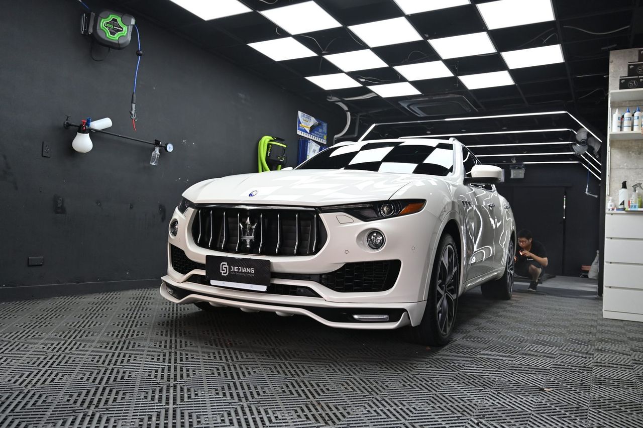 Maserati Levante 漆面鍍膜施工案例 捷匠施工案例