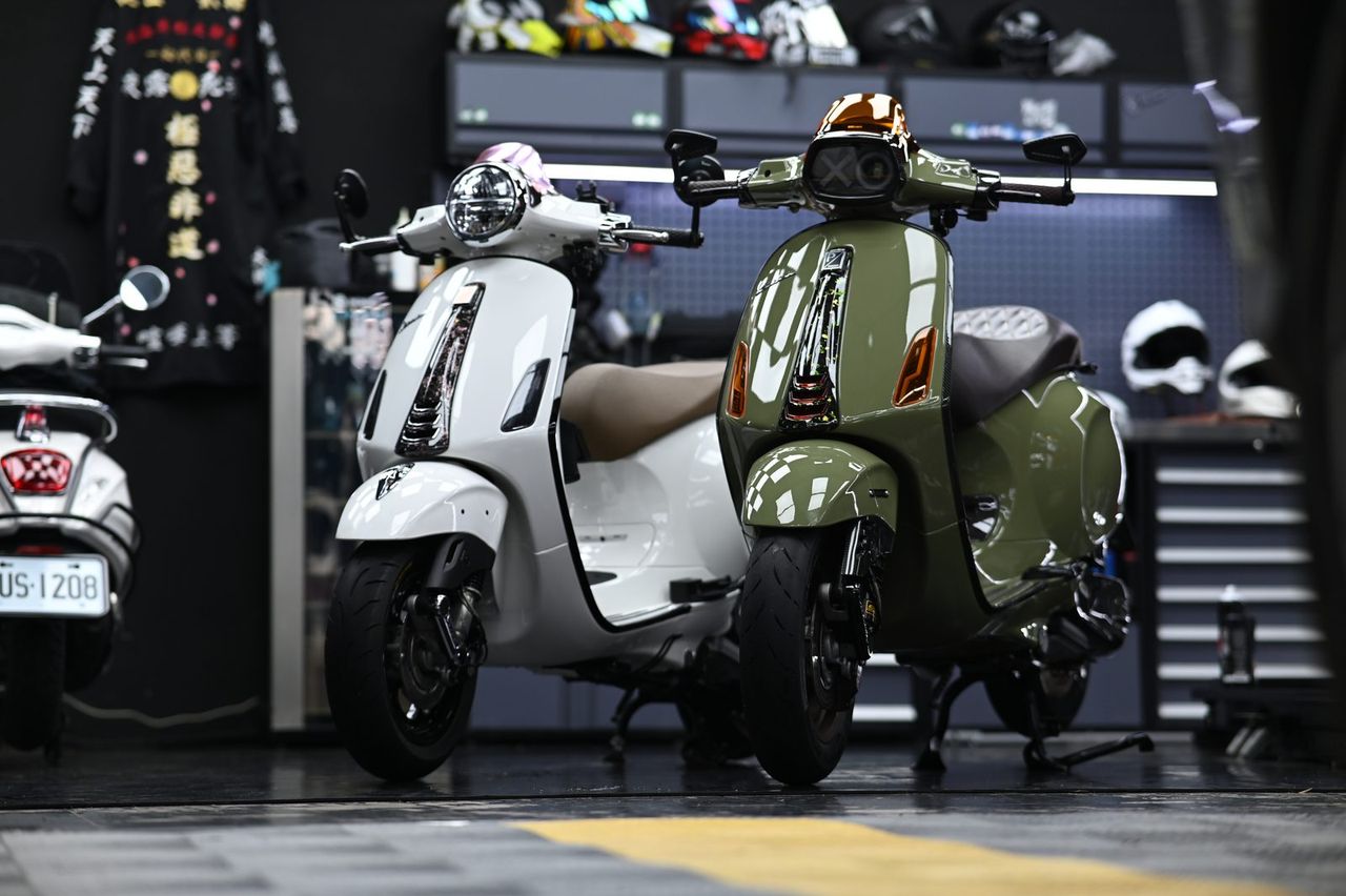 Vespa 機車美容（2024.12）完工與細節實拍 第 1 張（共 6 張）——捷匠淡水旗艦店施工實錄