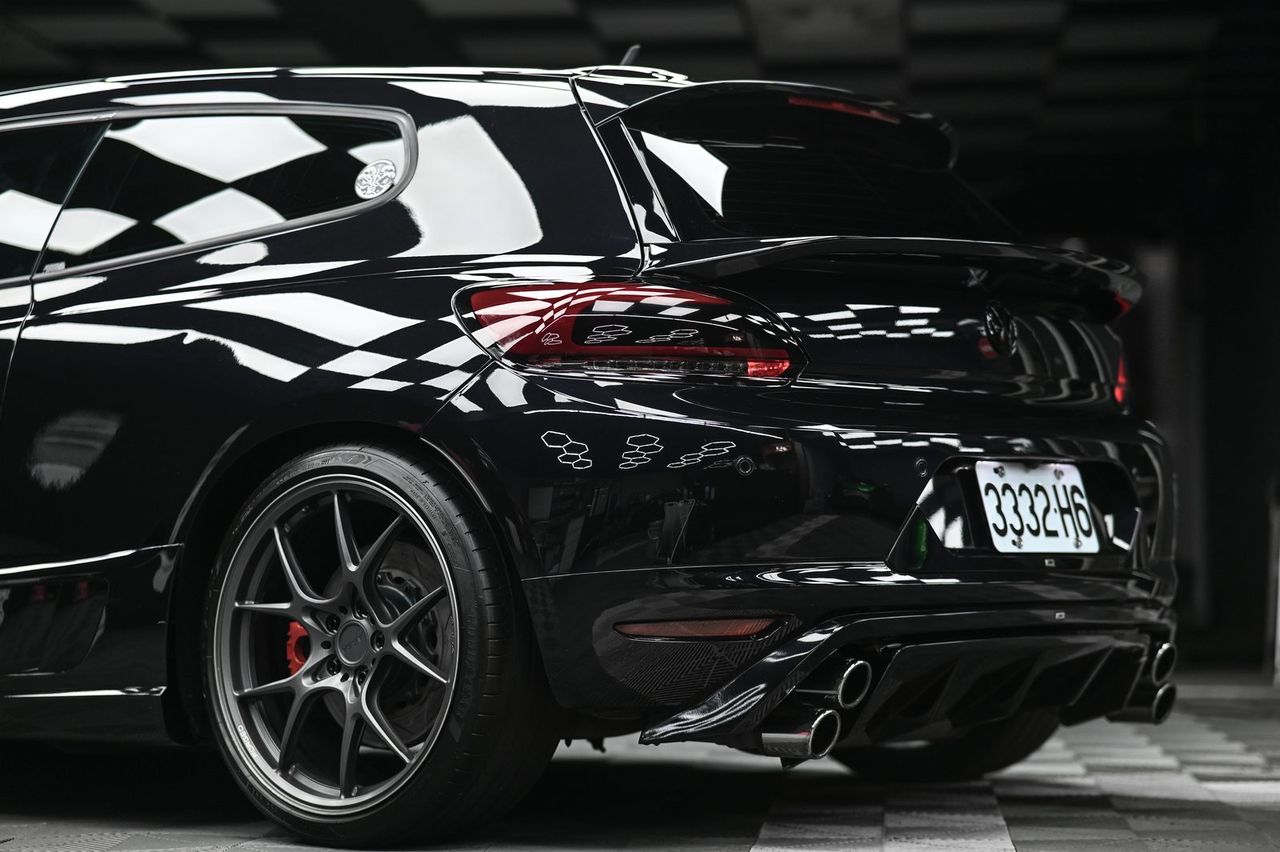 VW Scirocco 洗車打蠟完工與細節實拍 第 1 張（共 6 張）——捷匠淡水旗艦店施工實錄