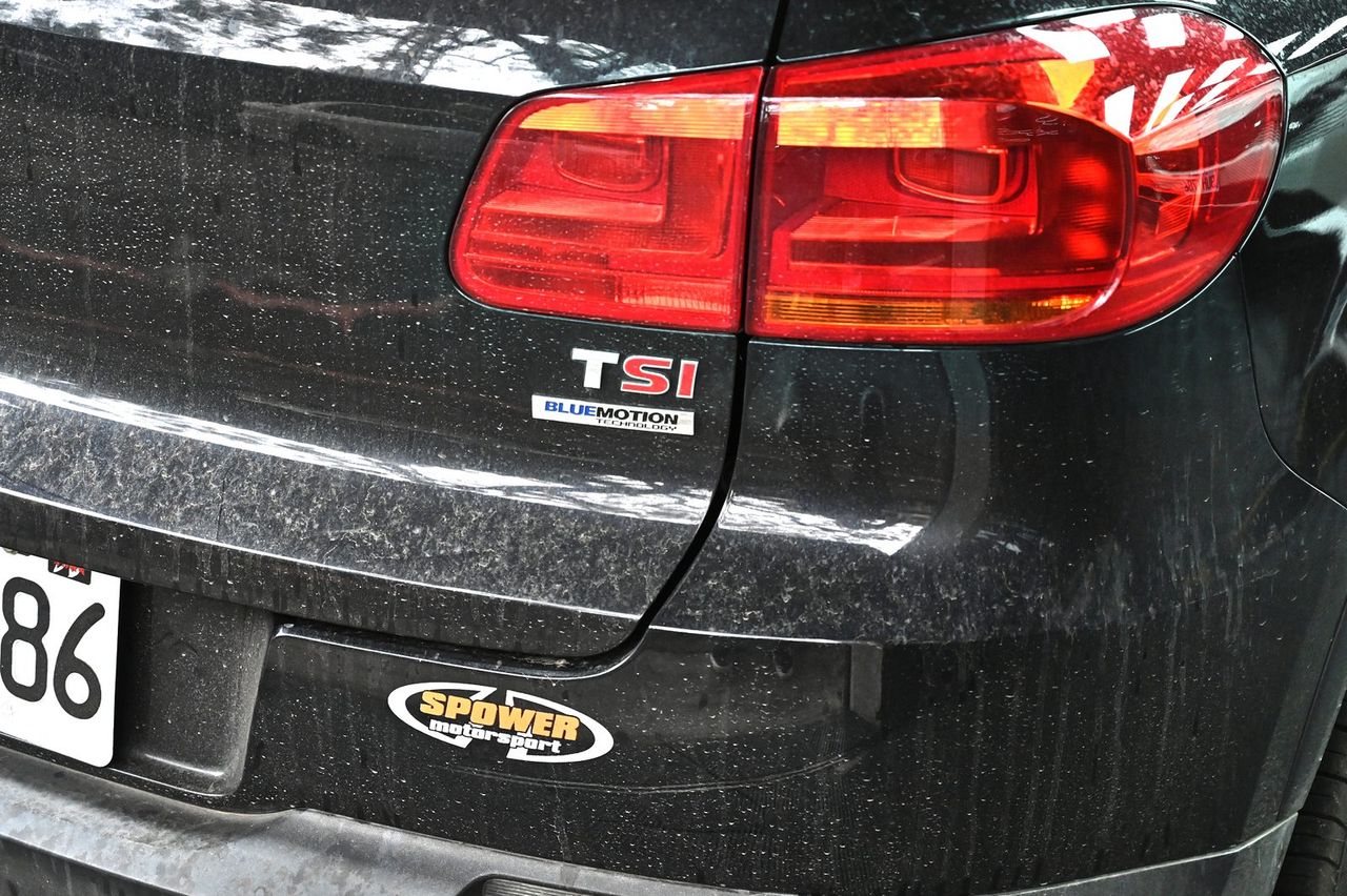 VW Tiguan 洗車打蠟完工與細節實拍 第 1 張（共 6 張）——捷匠淡水旗艦店施工實錄