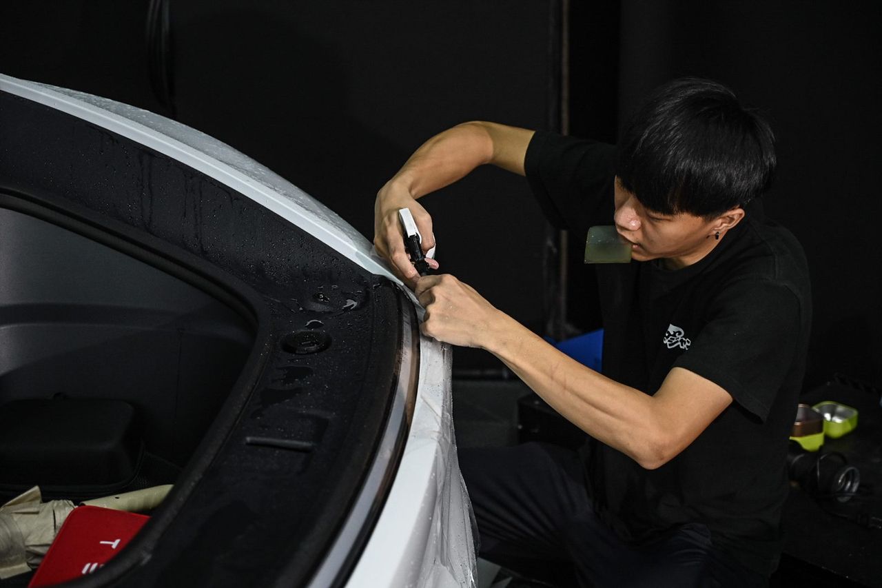 Tesla Model Y煥新版全車犀牛皮完工與細節實拍 第 1 張（共 5 張）——捷匠淡水旗艦店施工實錄