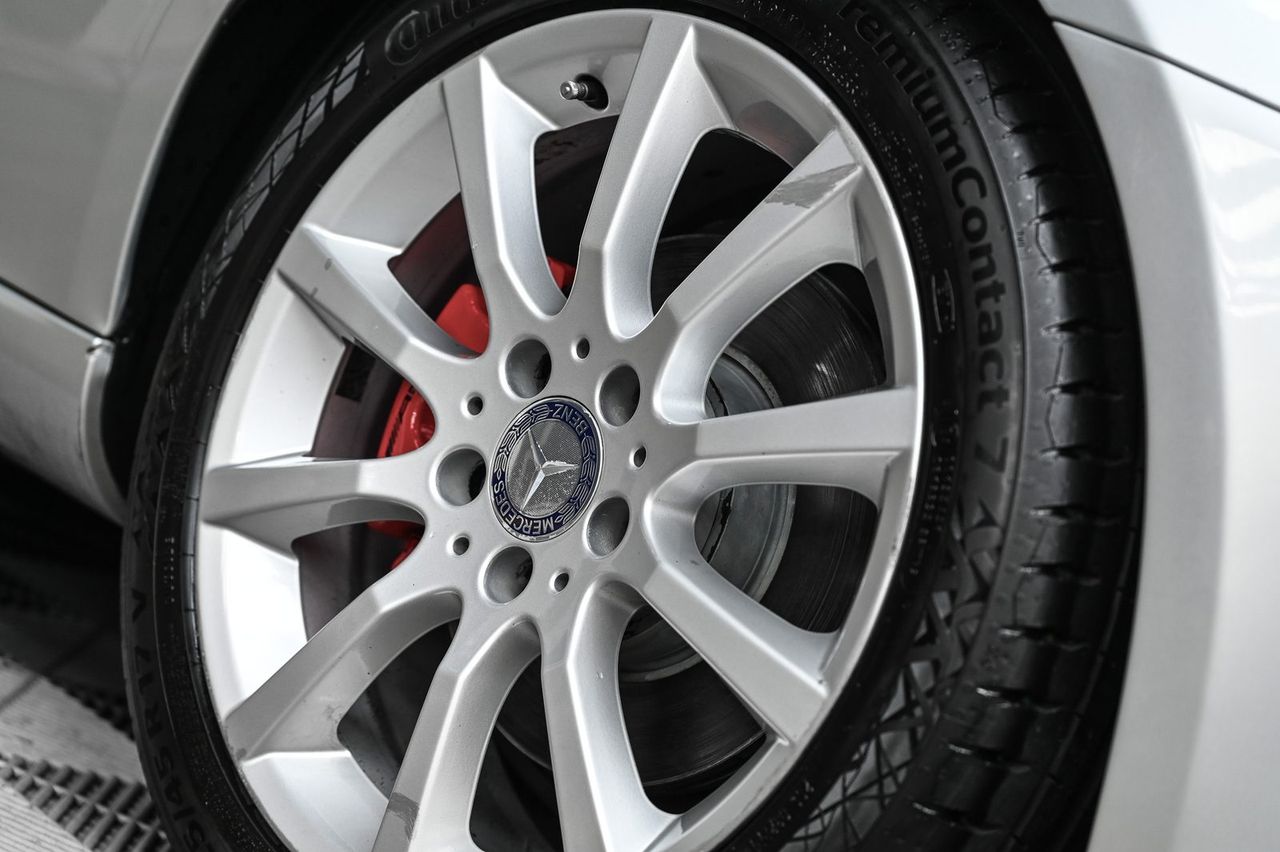 Mercedes-Benz SLK 洗車打蠟完工與細節實拍 第 1 張（共 6 張）——捷匠淡水旗艦店施工實錄