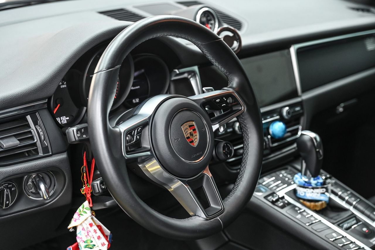 Porsche Macan 洗車打蠟完工與細節實拍 第 1 張（共 6 張）——捷匠施工實錄