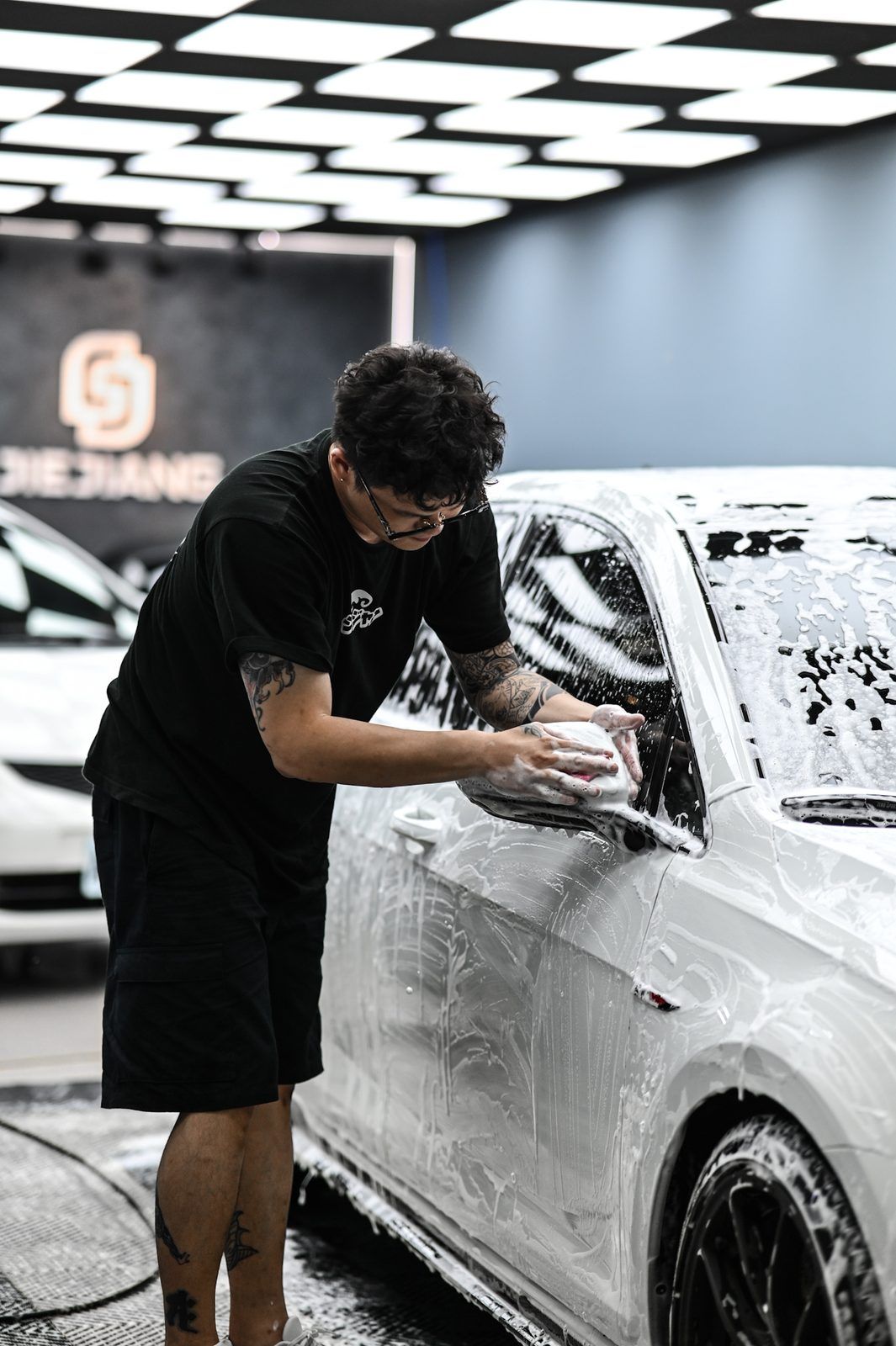 Volkswagen 洗車打蠟完工與細節實拍 第 1 張（共 6 張）——捷匠施工實錄