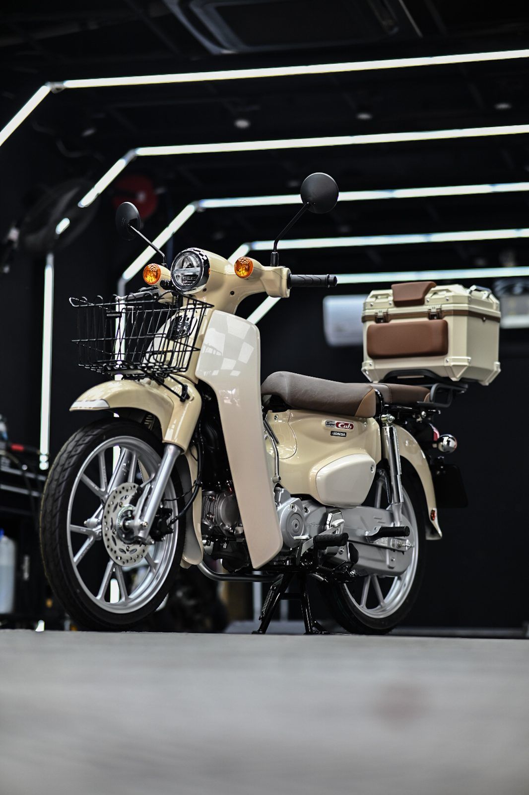Honda Super Cub 機車美容完工與細節實拍 第 1 張（共 6 張）——捷匠北投店施工實錄