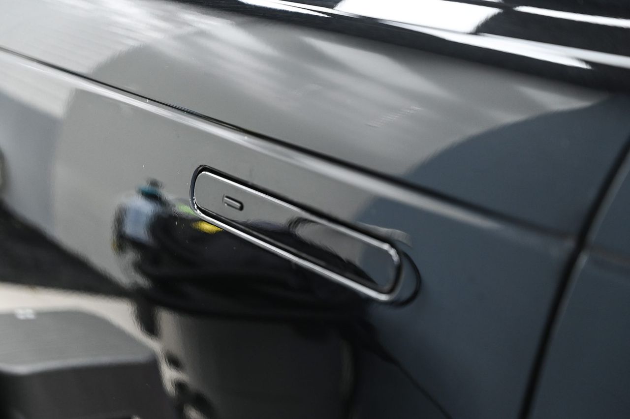 Range Rover 全車犀牛皮完工與細節實拍 第 1 張（共 6 張）——捷匠施工實錄