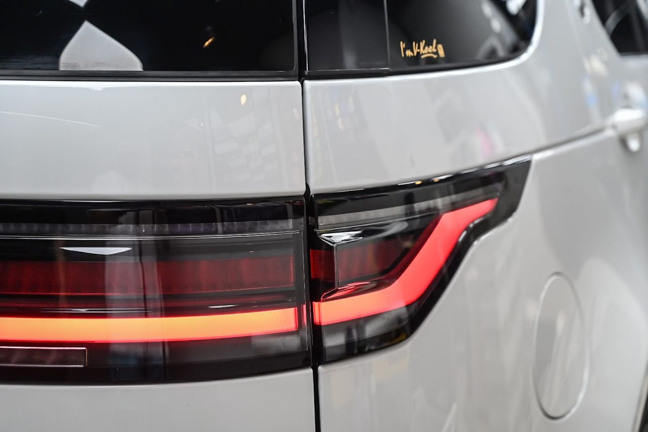 Land Rover Discovery 全車犀牛皮完工與細節實拍 第 1 張（共 6 張）——捷匠施工實錄