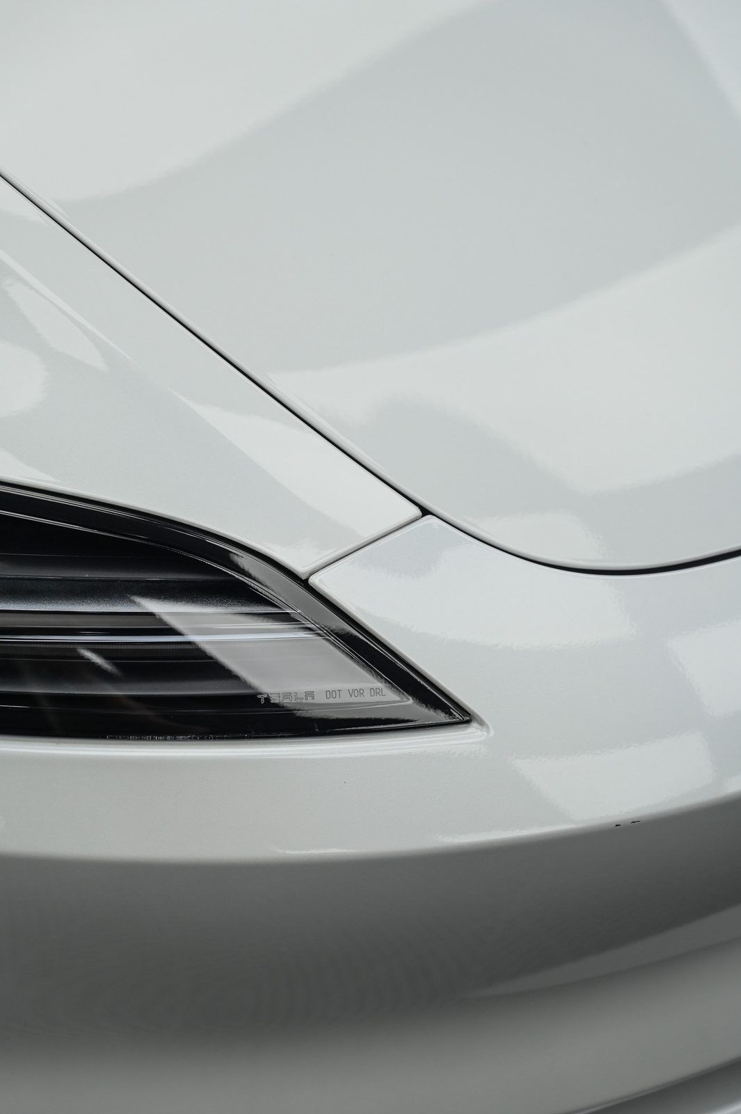 Tesla Model 3 煥新版全車犀牛皮（2025.11）完工與細節實拍 第 1 張（共 6 張）——捷匠淡水旗艦店施工實錄