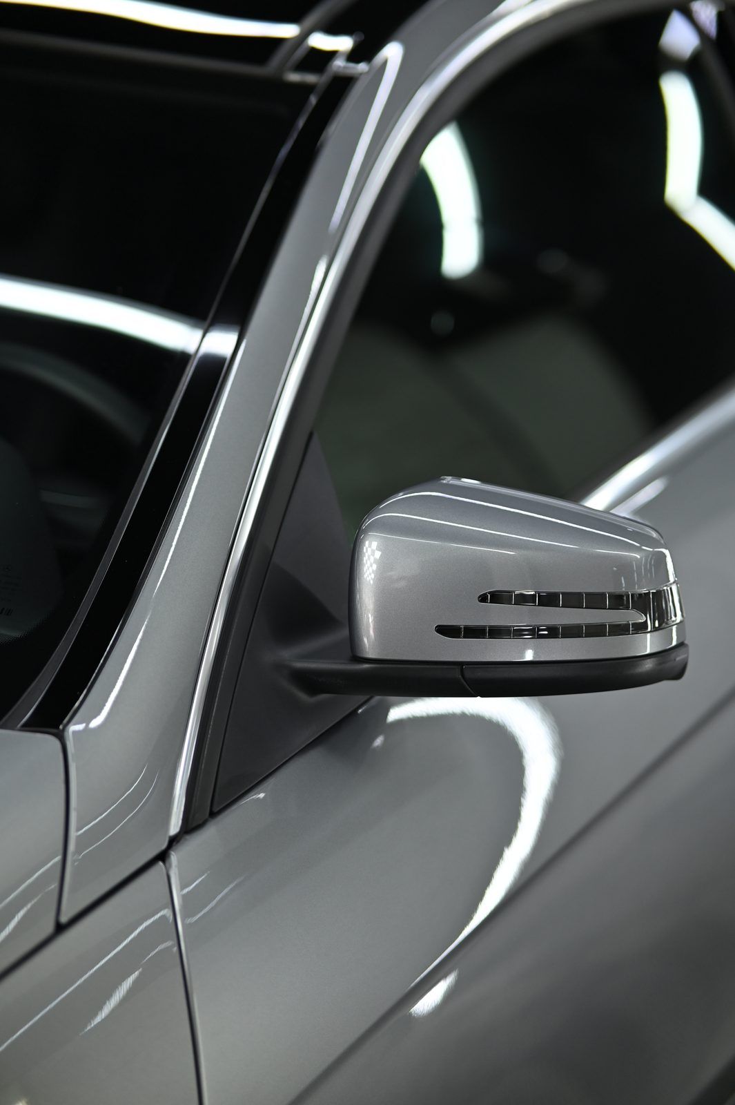 Mercedes-Benz C250 漆面鍍膜完工與細節實拍 第 1 張（共 6 張）——捷匠北投店施工實錄