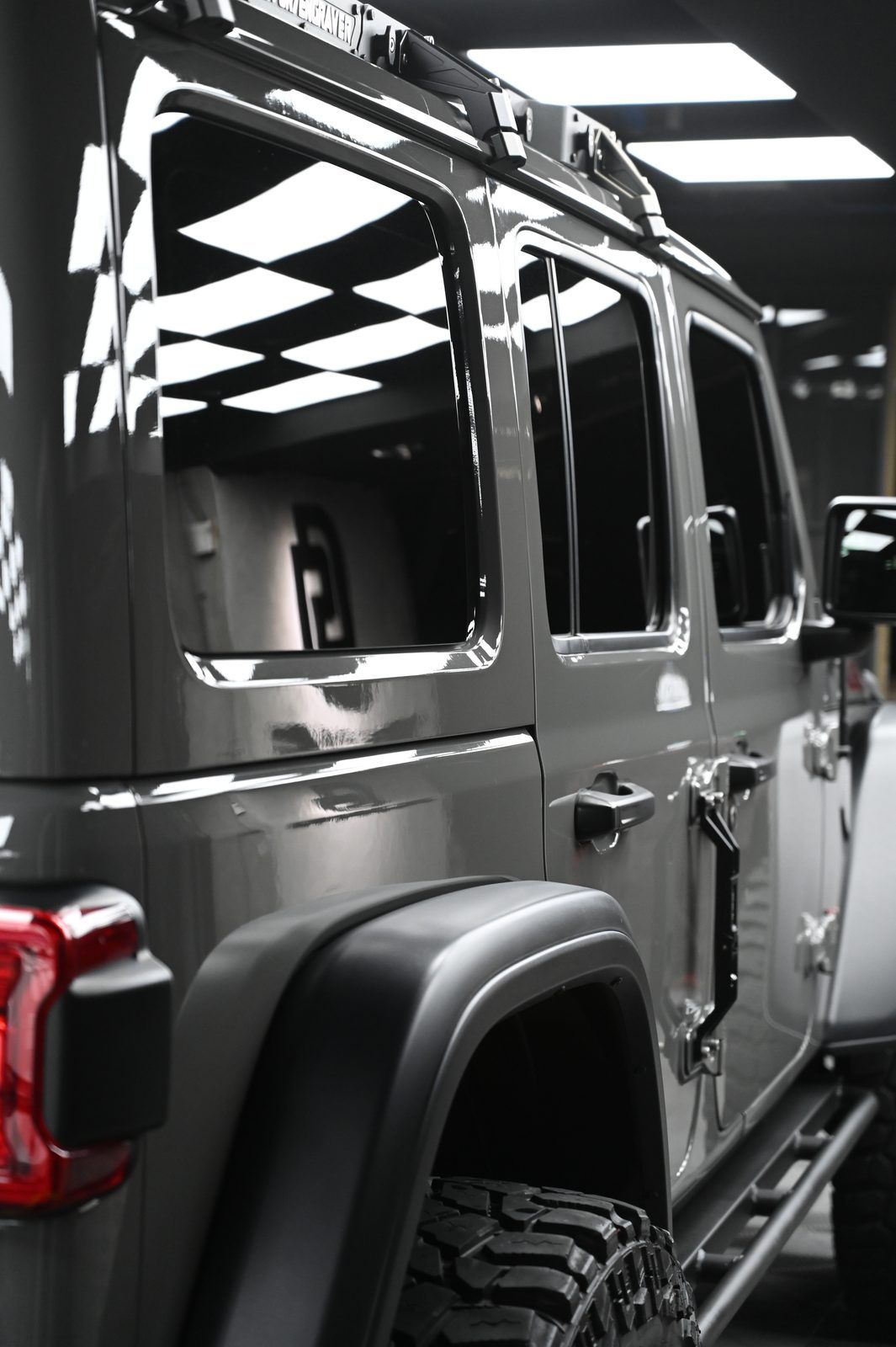 Jeep Wrangler 漆面鍍膜完工與細節實拍 第 2 張（共 6 張）——捷匠淡水旗艦店施工實錄