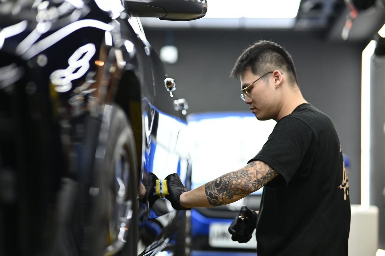 BMW X6 漆面鍍膜完工與細節實拍 第 1 張（共 4 張）——捷匠淡水旗艦店施工實錄