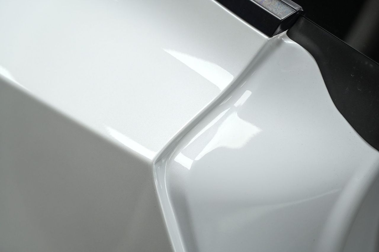 Tesla Model 3 煥新版全車犀牛皮（2025.11）完工與細節實拍 第 2 張（共 6 張）——捷匠淡水旗艦店施工實錄