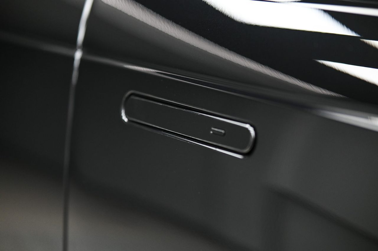 Range Rover 全車犀牛皮完工與細節實拍 第 2 張（共 6 張）——捷匠施工實錄