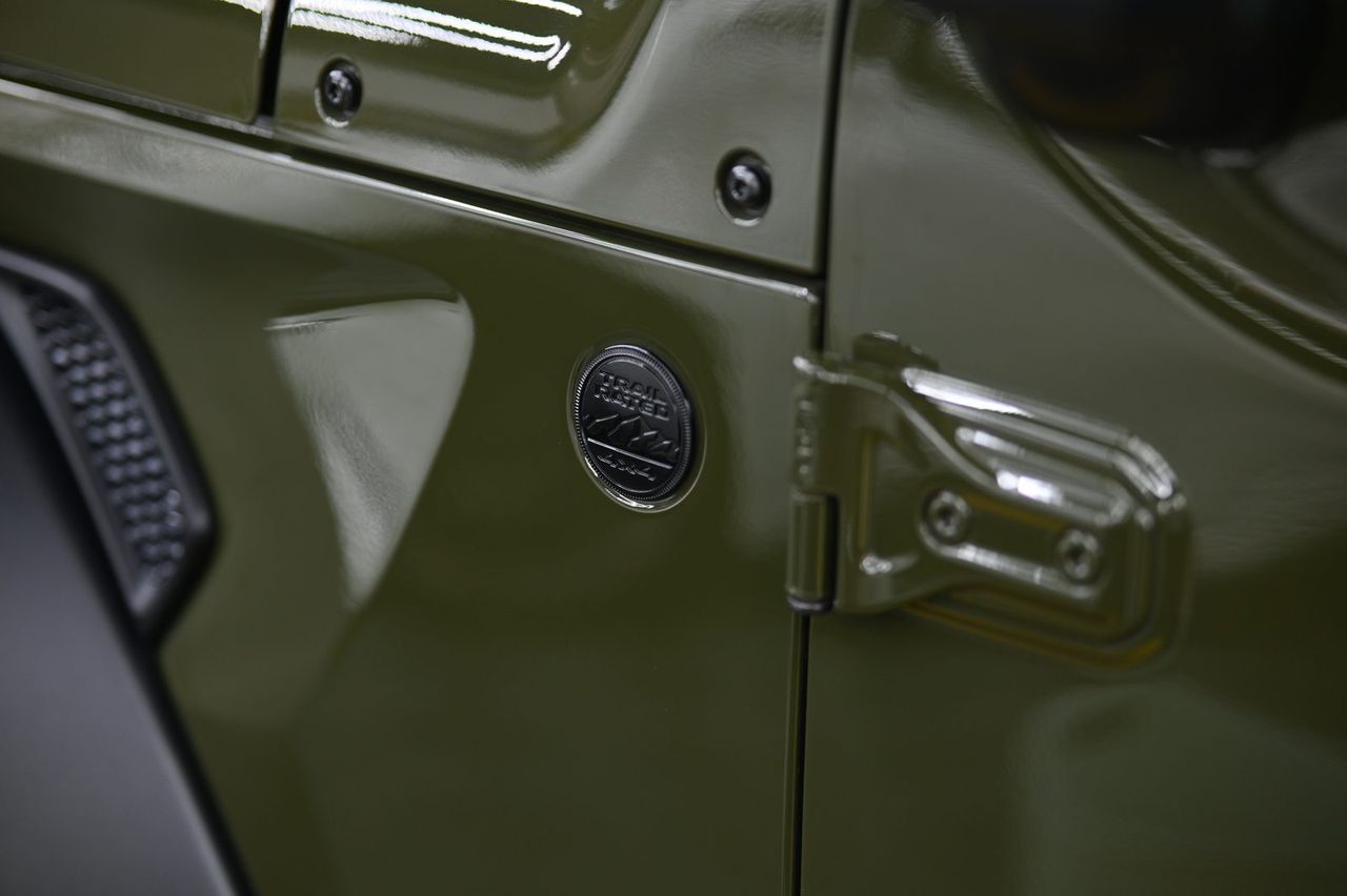 Toyota 86 漆面鍍膜完工與細節實拍 第 2 張（共 6 張）——捷匠淡水旗艦店施工實錄