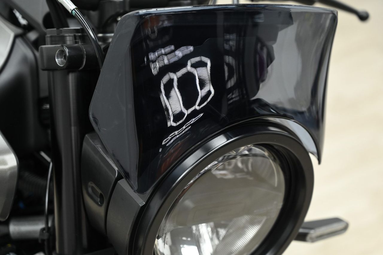 Husqvarna Svartpilen 250 全車犀牛皮完工與細節實拍 第 3 張（共 6 張）——捷匠淡水旗艦店施工實錄