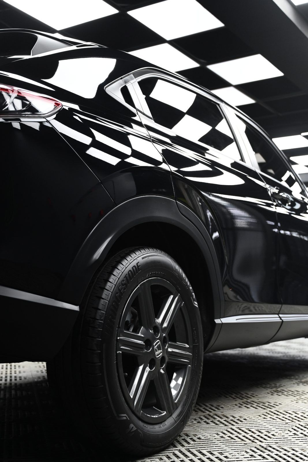 Honda HR-V 拋光與漆面修復完工與細節實拍 第 3 張（共 6 張）——捷匠淡水旗艦店施工實錄