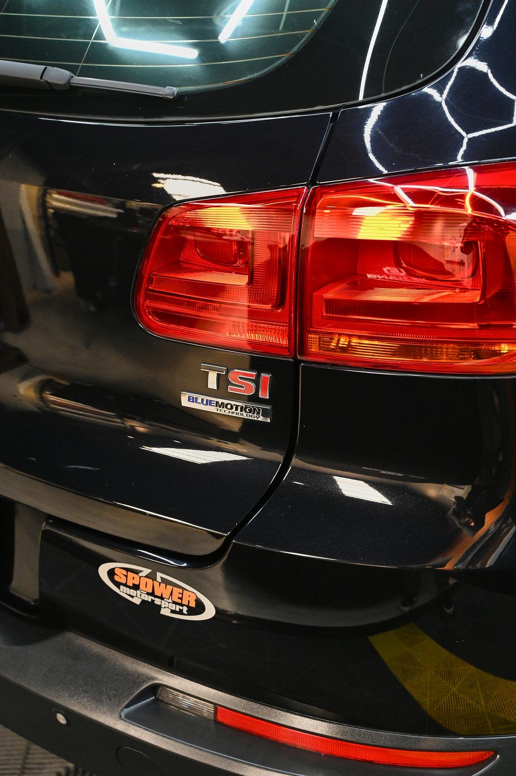 VW Tiguan 洗車打蠟完工與細節實拍 第 3 張（共 6 張）——捷匠淡水旗艦店施工實錄