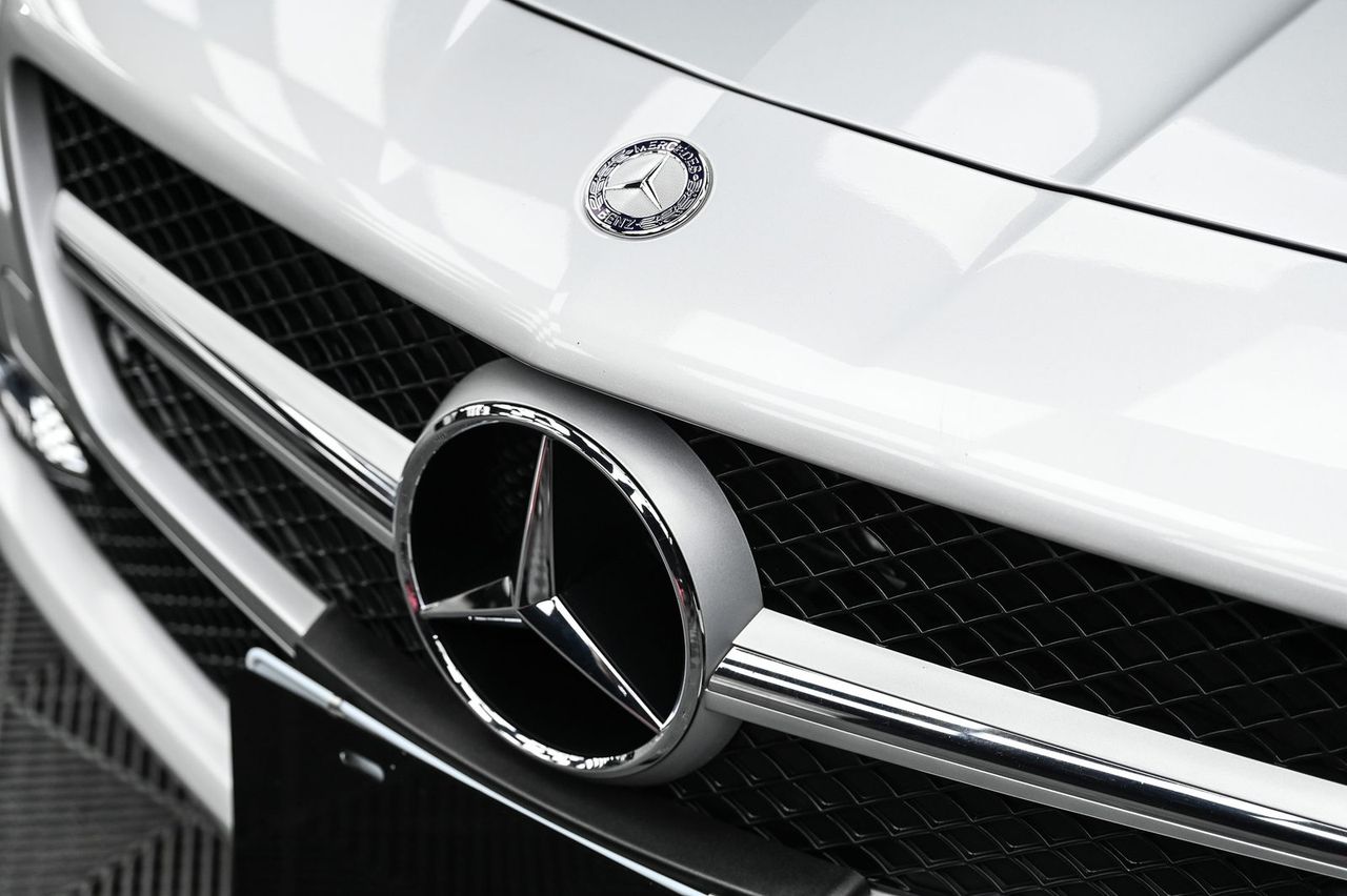Mercedes-Benz SLK 洗車打蠟完工與細節實拍 第 3 張（共 6 張）——捷匠淡水旗艦店施工實錄