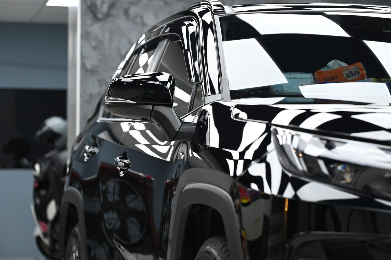 Toyota RAV4 漆面鍍膜完工與細節實拍 第 3 張（共 6 張）——捷匠施工實錄