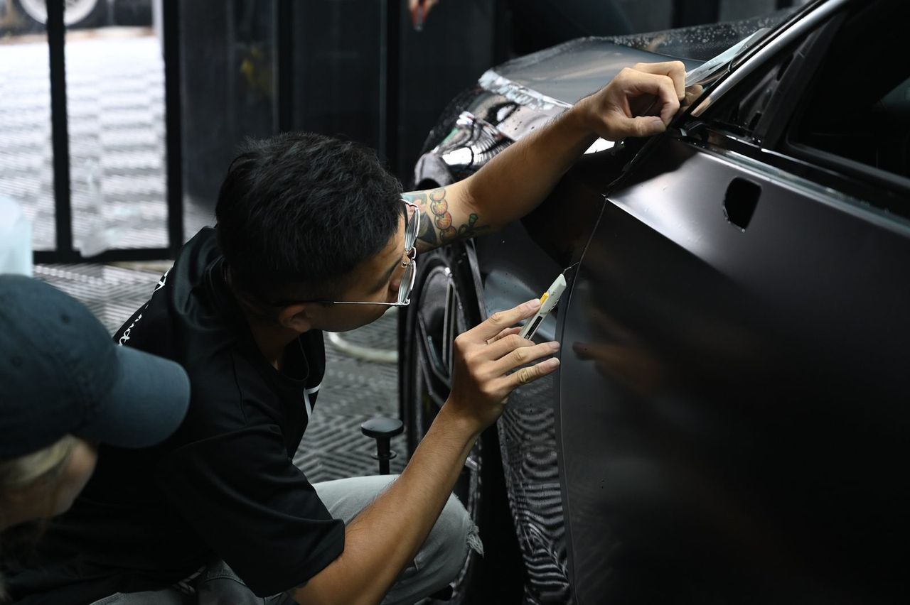 Mercedes-Benz CLE 改色犀牛皮完工與細節實拍 第 3 張（共 6 張）——捷匠北投店施工實錄