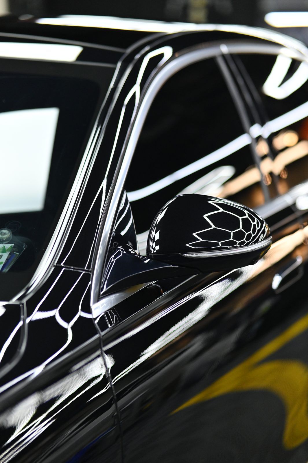 Mercedes-Benz S-Class 拋光與漆面修復完工與細節實拍 第 3 張（共 6 張）——捷匠淡水旗艦店施工實錄